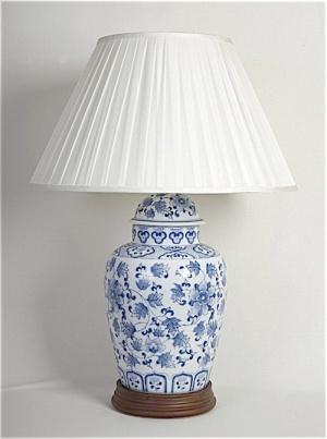 ALEXANDERS BLUE/WHITE FLORAL TEMPLE JAR LAMP 38 CM