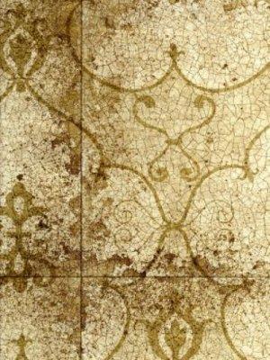 ZOFFANY ROCOCO MIRROR - GOLD WALLPAPER